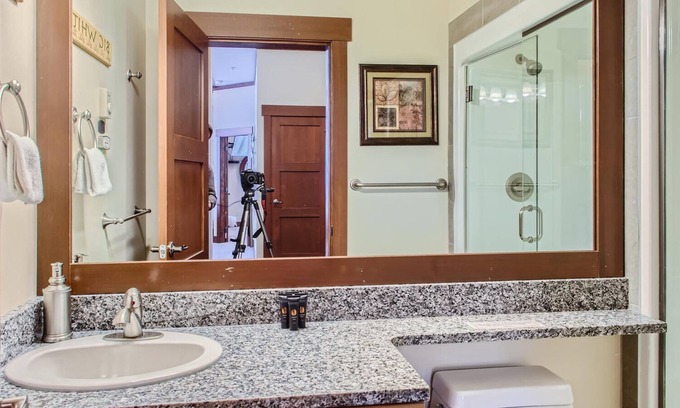 Big White Ski Resort Condo | Discover Stonegate Resort: Family-Friendly with Spa & Pool
