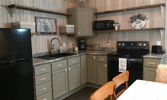 Rice Lake Resort | Guest Rated 10/10: Birchview Suite at Stonehaven Cottages