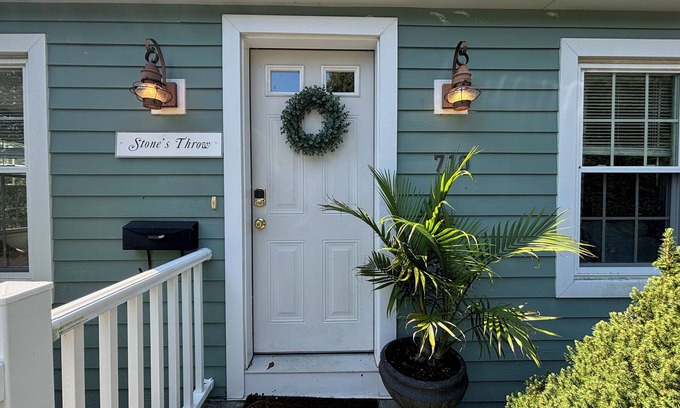 Dartmouth House | Scenic Waterfront Retreat for Families and Pets