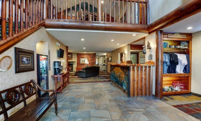 Galena Hotel | Experience Stoney Creek Galena: Deluxe King with Free Parking