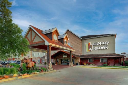 Columbia Hotel | Pet-Friendly Stoney Creek Hotel Columbia with Ocean View