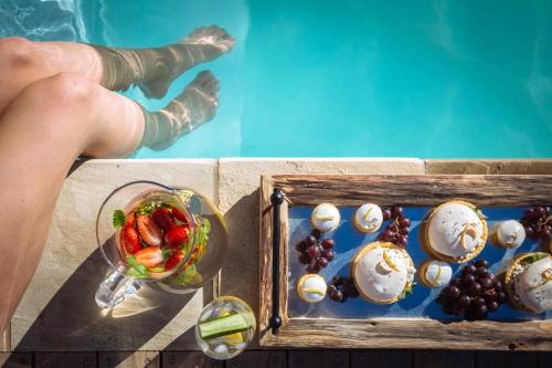 Makana Ski Chalet | Idyllic Stoneyvale Cottages: Oceanfront Retreat with Pool