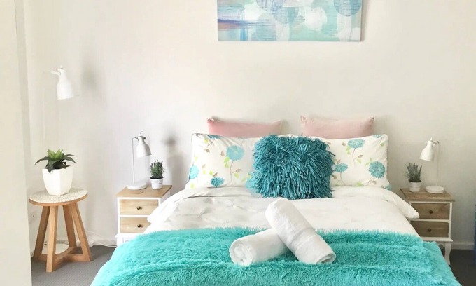 Brunswick East Apartment | Discover Stonez off LYGON in Brunswick East's Coolest Area