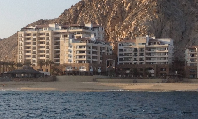 Los Cabos Hotel | Holiday Getaway: Unforgettable Stays for Christmas & New Year