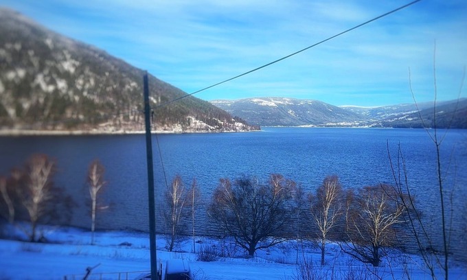 Atra House | Panoramic Views of Tinnsjøen in Family-Friendly Cabin