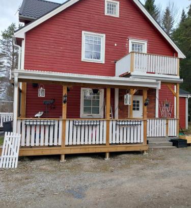Ostersund Villa | Stor villa i lantlig miljö i Torvallaby Östersund Jämtland