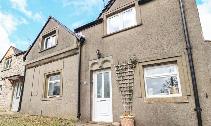 Conder Green Cottage | Pet-Friendly Stork Cottage with Open Fire in Glasson