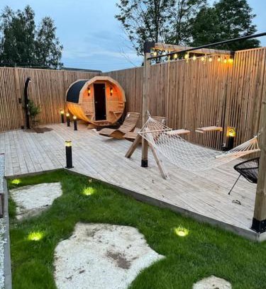 gmina Białaczow Ski Chalet | Cozy Storm Cottage: Pet-Friendly Retreat in the Countryside