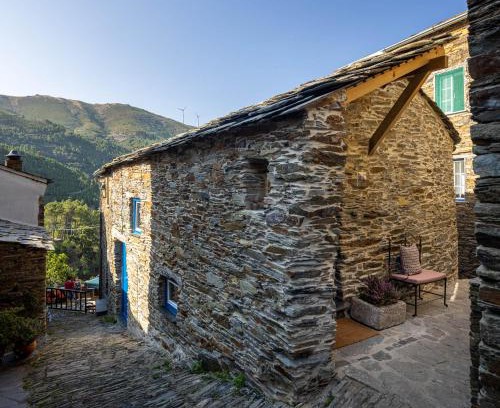 Piodao House | Tranquil Retreat at Story Studio Piódão - Rated 9.4/10