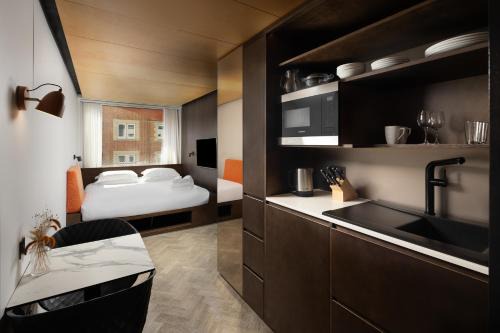 Bishop's Hotel | Child-Friendly StowAway Waterloo - Rated 7.8/10 by Guests