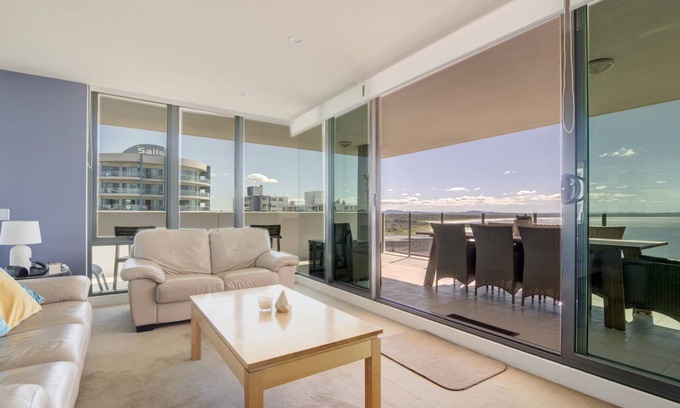 Forster Apartment | Exceptional Strand Beachside 701 with Oceanfront Amenities