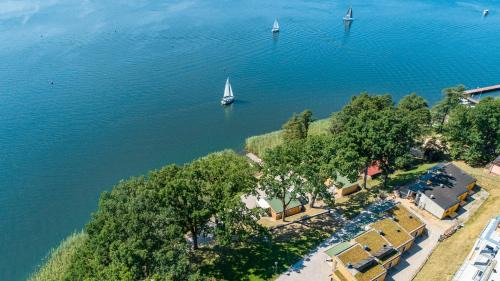 Gizycko Apartment | Discover Stranda: Beachfront Paradise with Amazing Amenities