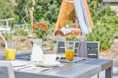 Ostseebad Prerow Apartment | Discover Strandglück Prerow: 4-Star Family Haven