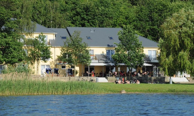 Guestrow Hotel | Pet-Friendly Strandhaus am Inselsee with Ocean View