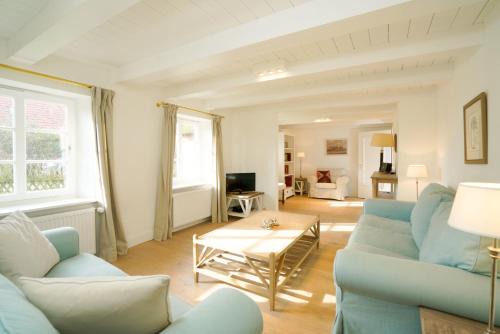 Falshoft Apartment | Oceanfront Strandhaus Falshöft 3 - Perfect Family Retreat