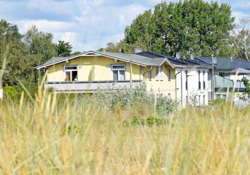 Gohren Apartment | Discover Strandhaus Goehren - Pet Friendly & Highly Rated