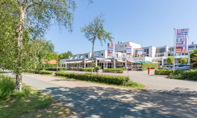 Oostkapelle Hotel | Beachfront Relaxation at Strandhotel Bos en Duin