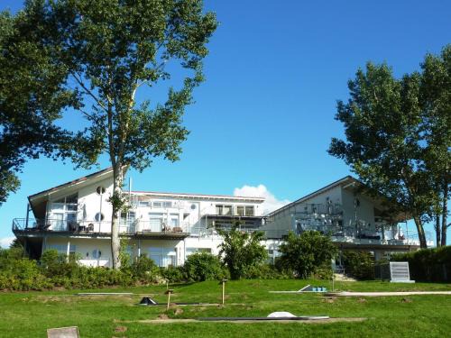 Mirow Apartment | Pet-Friendly Strandläufer Classic 215 with Private Pool