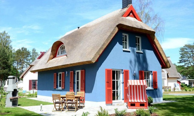 Glowe House | Inviting Strandläufer Holiday Residence with Family-Friendly Amenities