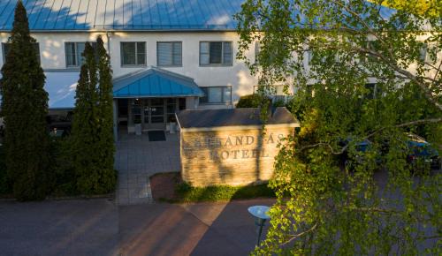 Mariehamn Hotel | Discover Comfort at Strandnäs Hotell with Family-Friendly Amenities
