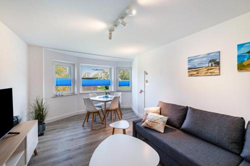 Dierhagen Ost Apartment | Oceanfront Family Retreat: Strandnahe Fewo 1 Awaits