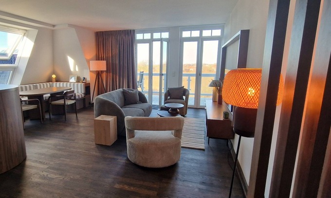 Wremen Apartment | Seaside Retreat: Spacious Top-Floor Apartment with Sauna