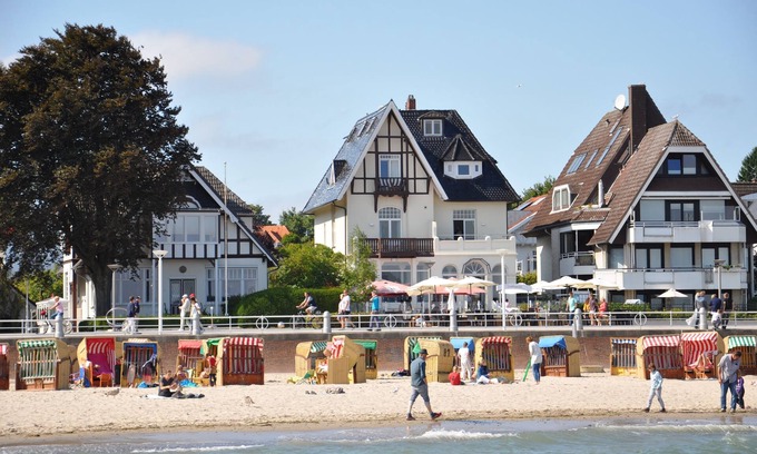 Alt-Travemunde/Ronnau Hotel | Strandperle Hotel: Family-Friendly Getaway & Top-Rated Stay