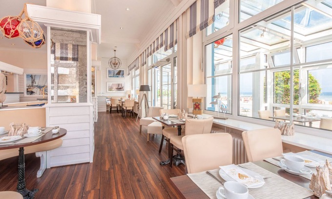 Alt-Travemunde/Ronnau Hotel | Indulge in Relaxation at Strandschlösschen Hotel