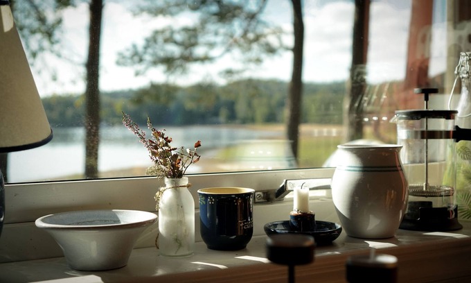 Tamta House | Top-Rated Strandstuga: Cozy Retreat with Ocean View