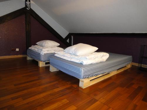 Montagne Verte Apartment | Quiet Strasbourg Studio with Mezzanine - Child Friendly Stay