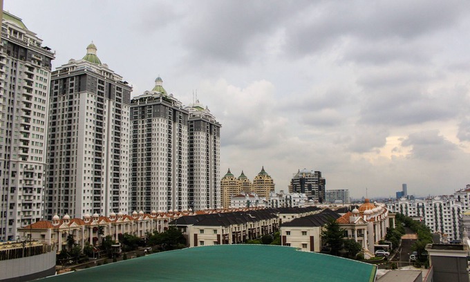 Kelapa Gading Barat Apartment | Cozy 2BR City Home with Pool and Kitchen Amenities