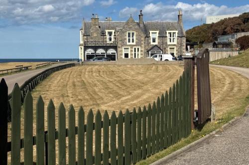 Buckie House | Strathlene House Retreat - 5 Bedrooms