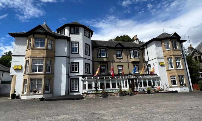 Strathpeffer Hotel | Discover Strathpeffer Hotel: Family-Friendly Comfort Awaits