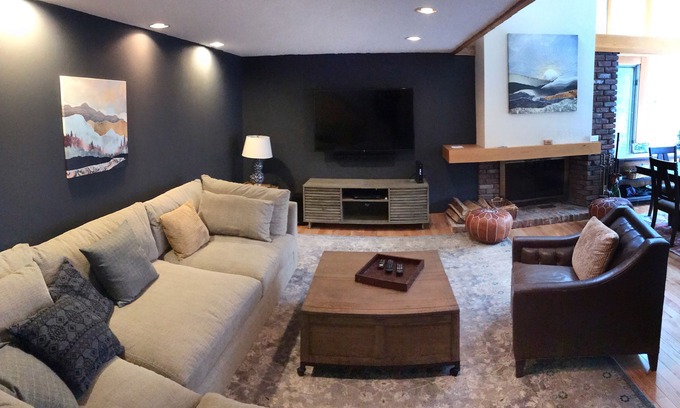 Stratton Mountain House | Spacious Stratton 4-Bed Retreat with Shuttle & Rec Room