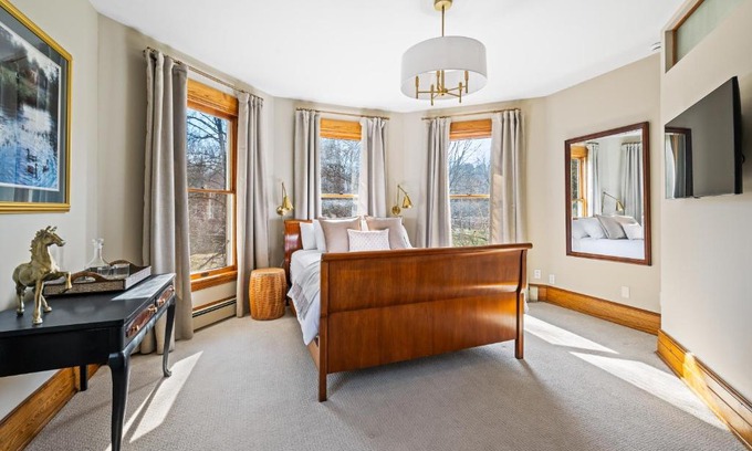 Newfield Bed & Breakfast | Discover Stratton Creek Inn: Eco-Friendly Retreat Awaits