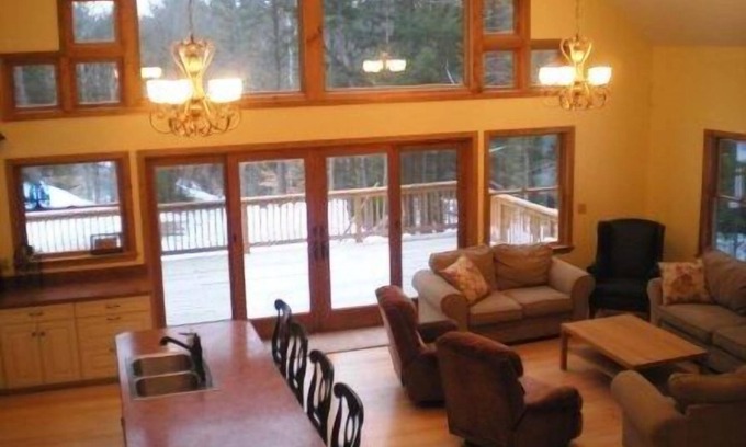 Londonderry House | Unforgettable Ski Getaway: Stratton, Okemo & Bromley