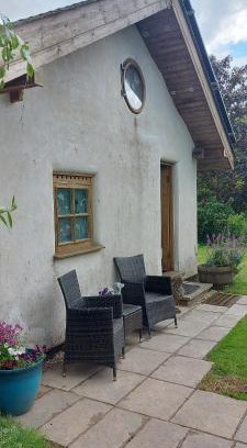 Halesworth Apartment | Guest Rated: 10/10 at Straw Bale Hotel Experience