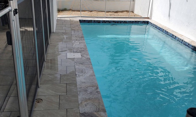 Herreras House | Relaxing Strawberry Beach Apartment with Private Pool Access