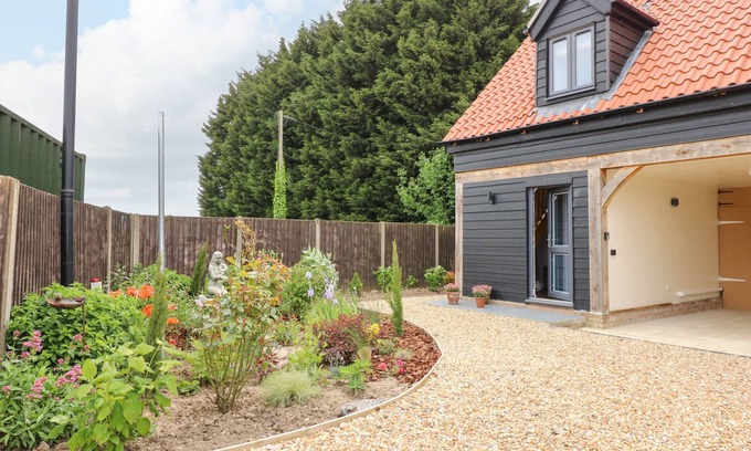 Wisbech Cottage | Pet-Friendly Strawberry Fields Annex with Garden Access