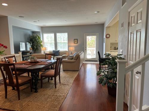 Riverpark Apartment | Strawberry Fields Forever Oxnard Beauty