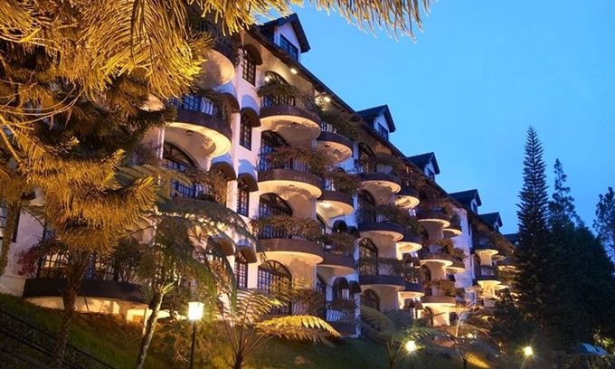 Brinchang Resort | Discover Strawberry Park Resort: Pool, Spa & Family Fun