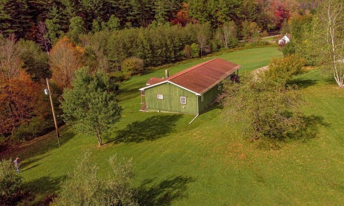 Coudersport Cabin | Idyllic Stream Retreat: Stargazing, Firepit & Pet Friendly