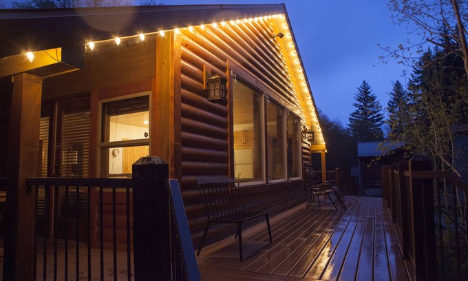 Sundance Cabin | Guest Rated 10/10: Streamside Cabin with Hot Tub