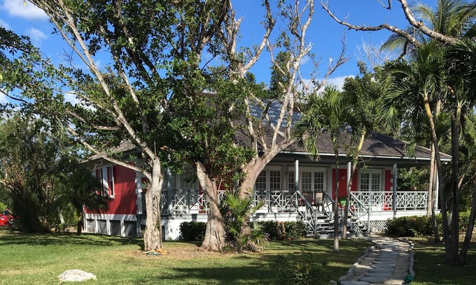 Freeport House | Relaxing Bahamian Beach Home with Pool and Ocean Views