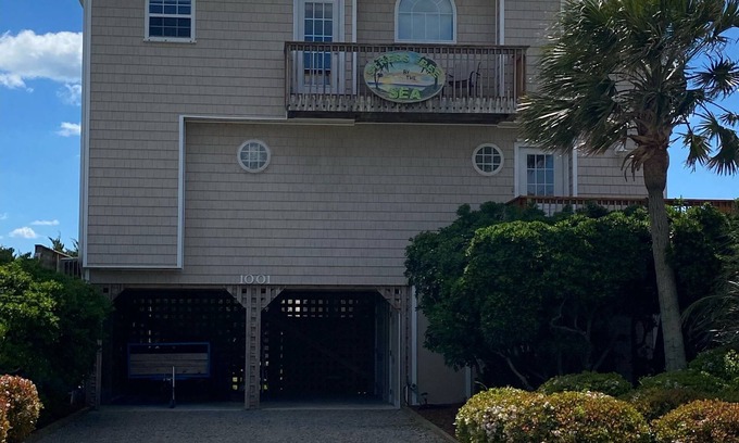 Topsail Beach House | Relaxing Getaway By The Sea with Pool & Ocean Views