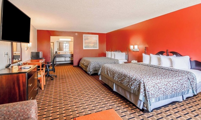 Vernon Hotel | Stress-Free Stay Near Gas Stations – Spacious Room with Parking Included