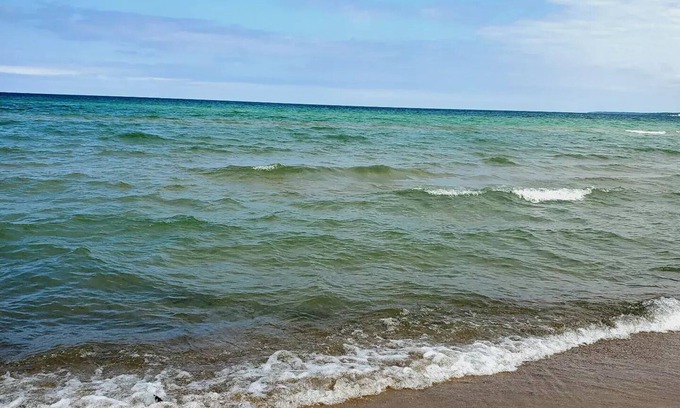 Millersburg House | Discover Lake Huron: Oceanfront Bliss Awaits You