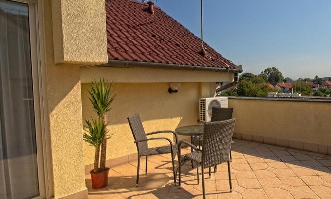 Osijek Apartment | Guest Rated Stross Rooms 2: Ideal for Families