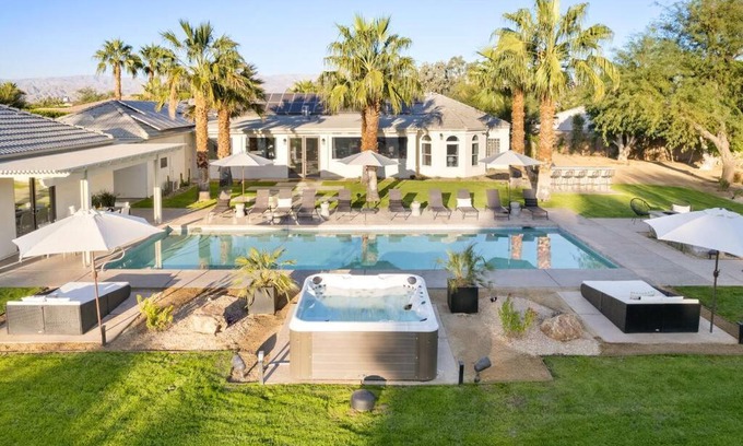 Indio House | Discover Strut Oasis 71: Estate with Volleyball & Billiards