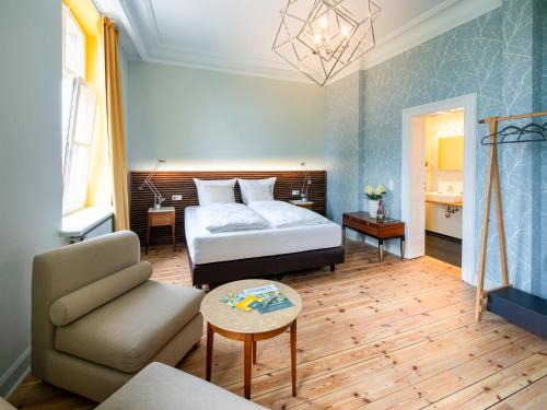 Ratingen Hotel | Discover Stuckhotel Fettehenne: Pet-Friendly Getaway